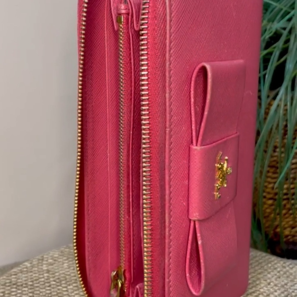 Prada Bow Pink Zip Around Long Wallet Wallet with Bow Accent and Gold
Hardware - Picture 14 of 15